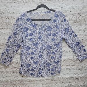 Lucky Brand White Top with Blue Floral Scoop Neck Long Sleeve Tee Womens Sz L